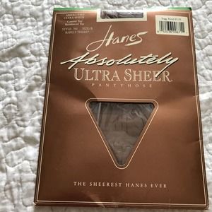 Hanes Absolutely Ultra Sheer Control Top Pantyhose Barely There Size B